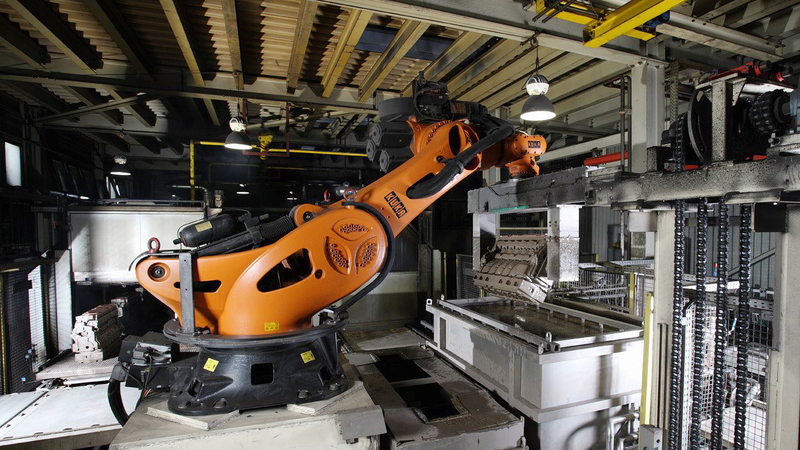Illustration for article titled 18 Gorgeous Images of Job-Stealing Factory Robots